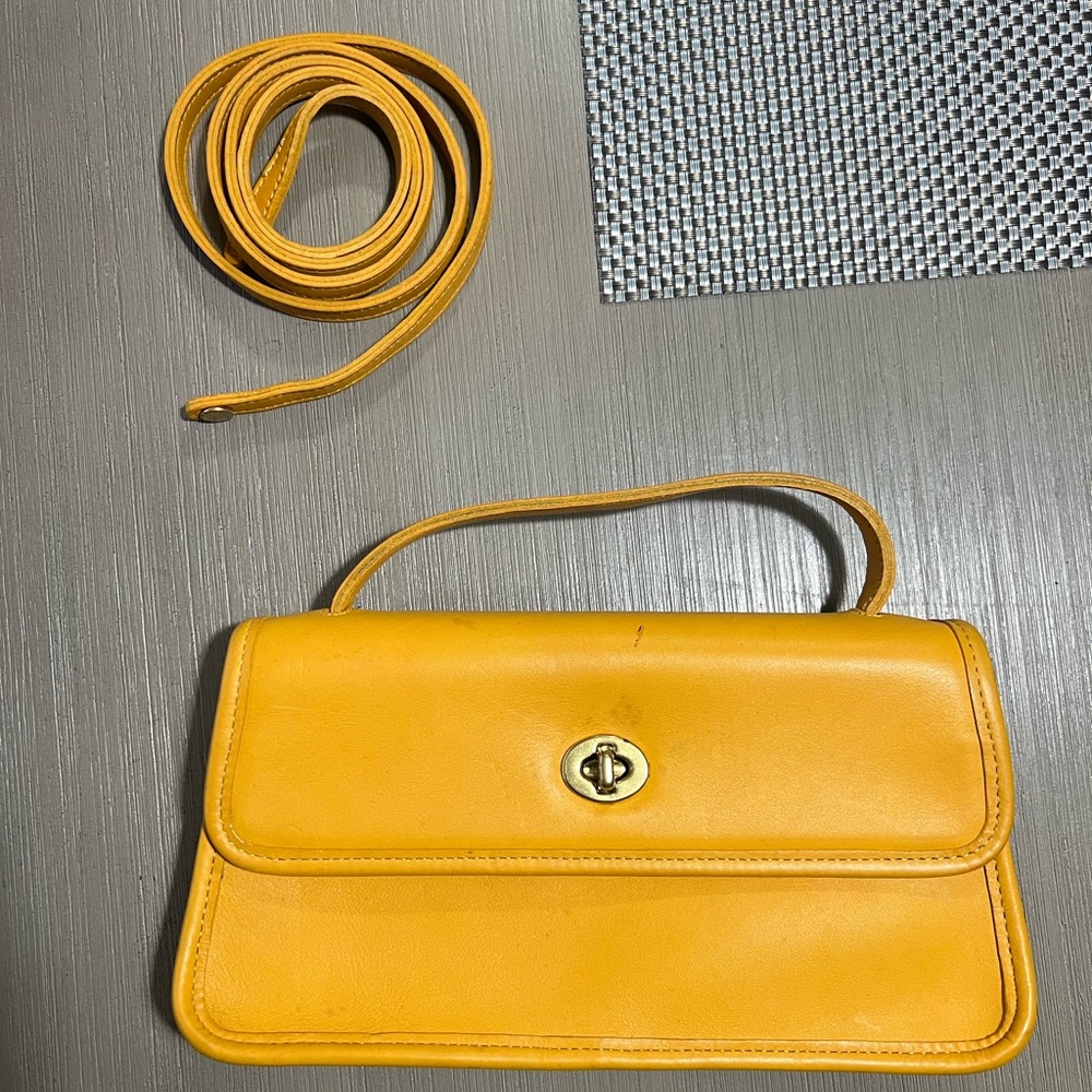 Vintage Coach 9044 Geometric Clutch